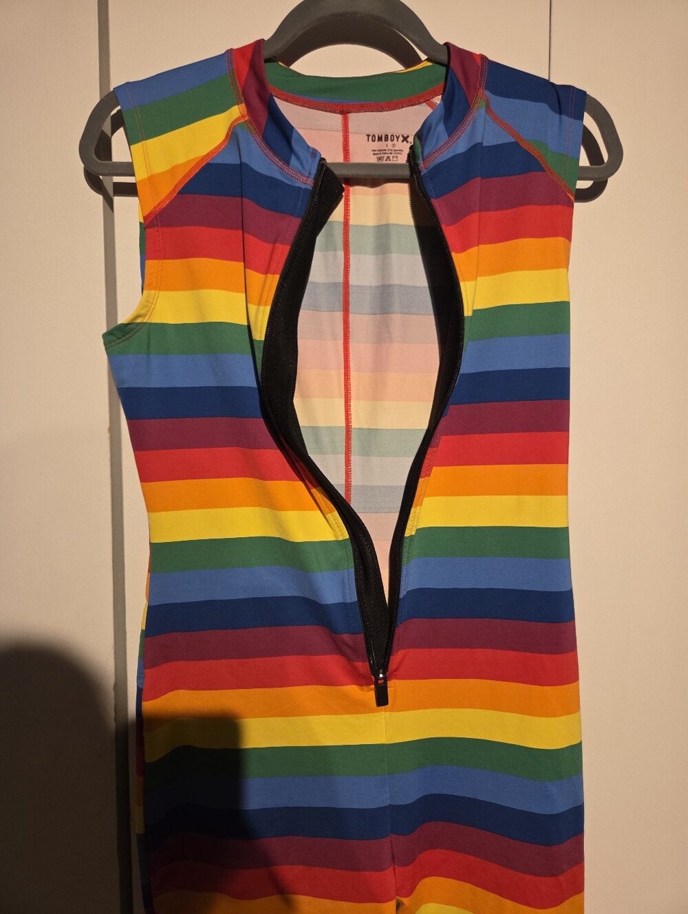 Tomboy Rainbow Striped Singlet - Picture 2 of 6